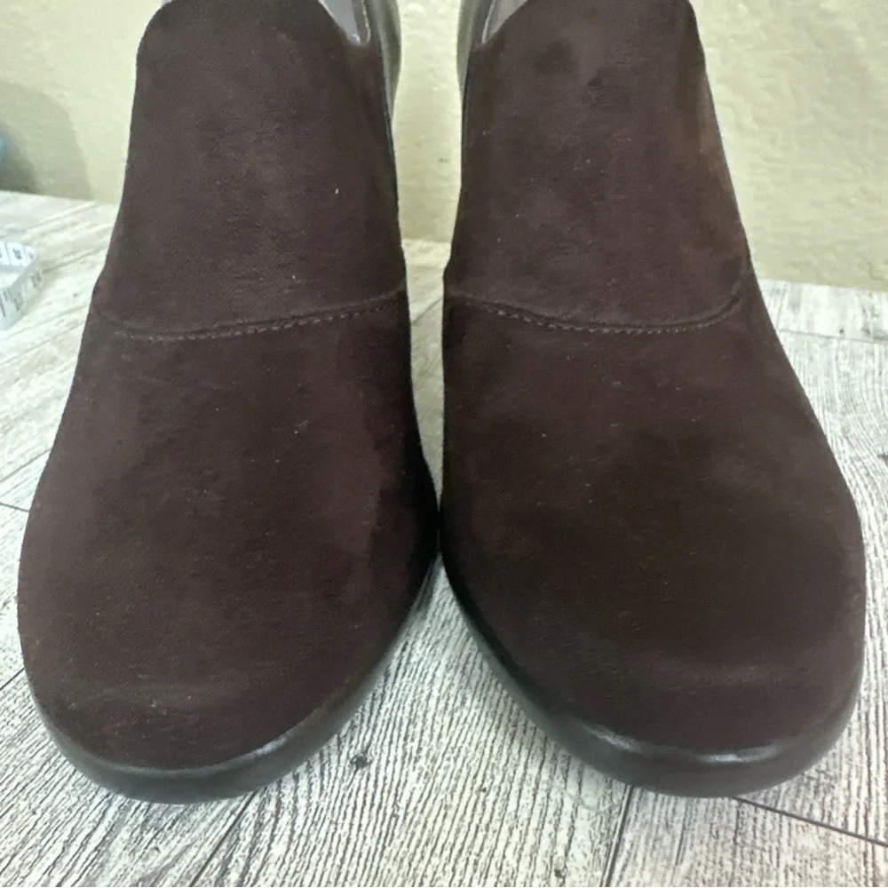 Aerosoles Faux Suede Leather Congress Pumps Womens 9 Brown Bootie Heelrest 3” - Picture 3 of 10